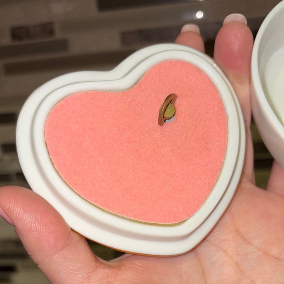 Heritage House Celebration of Love Love Story Porcelain Music Trinket Box - Picture 8 of 8